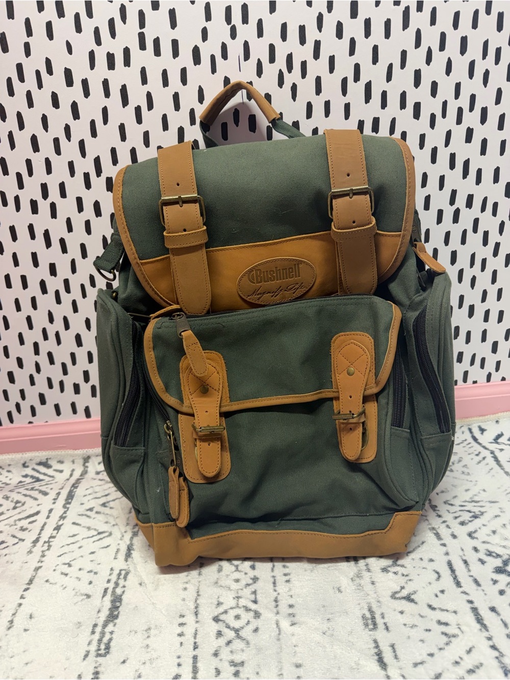 Bushnell Magnify Life Backpack Green/Tan hikers, photographers, or camping nwot